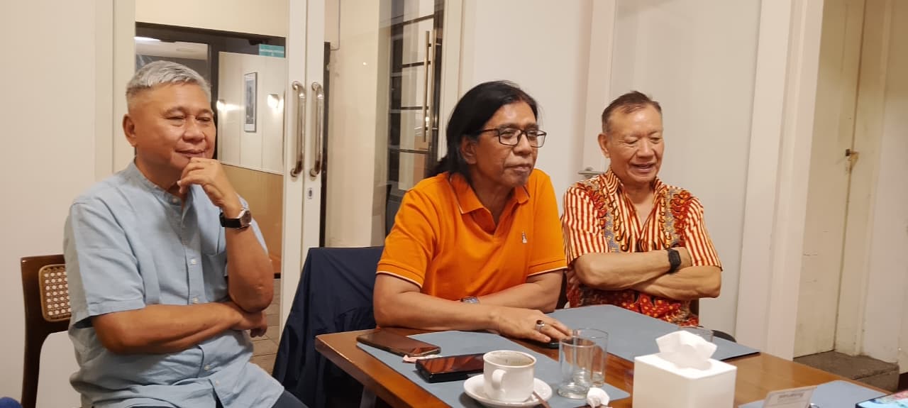 c1a379a9-8188-4380-8f83-757e2e3d4943