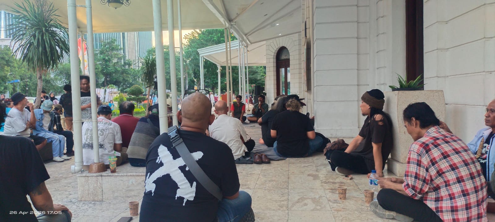 2c72731b-f60f-4b4a-b898-13eb9906661f